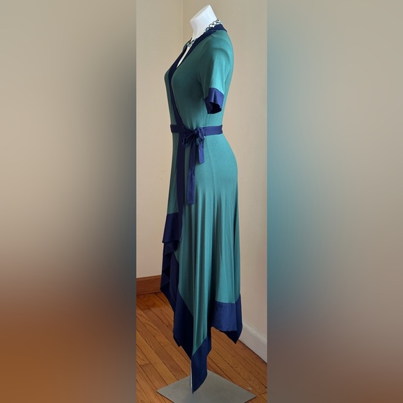 BCBG Blue & Green Asymmetrical Handkerchief Wrap Sz. S - Picture 2 of 13